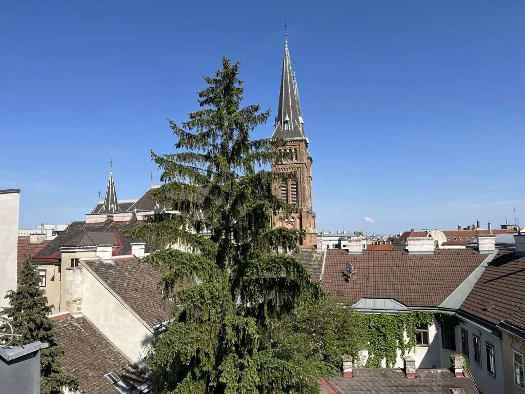 PREISREDUKTION - Rohdachboden in Eckzinshaus nähe Familienplatz - Widok 3