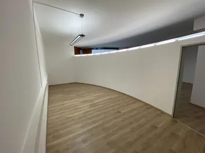 6-Zimmer-Gewerbeimmobilie mieten in Linz – 136 m², € 2.181 – Bild 13 von 15