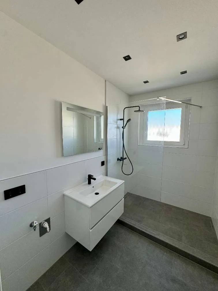 Sanierte 86 m² Wohnung (Balkon + Parken), keine Provision - Ansicht 3