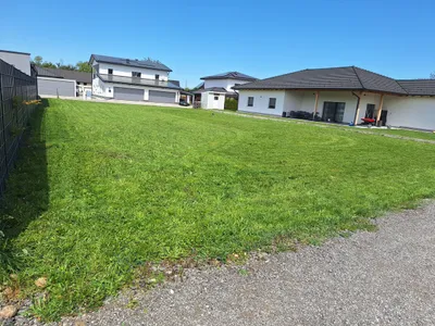 Grundstück kaufen in Amstetten – 850 m², € 155.000 – Bild 2 von 2