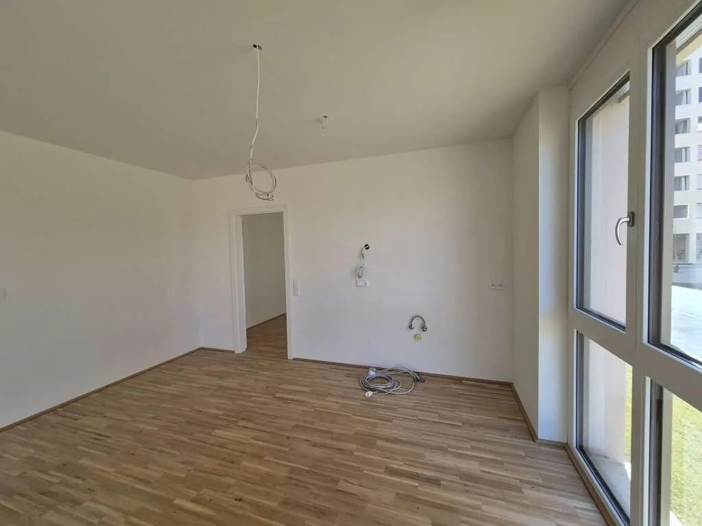 Große sehr helle 3-Zimmer-Wohnung mit Loggia & idealem Grundriss! – pohled 3