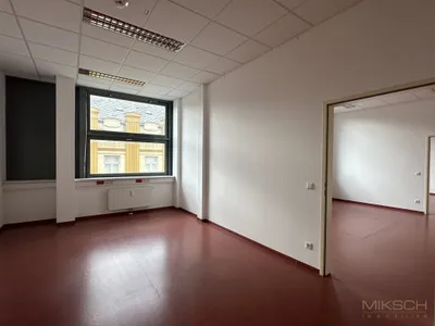 8-Zimmer-Gewerbeimmobilie mieten in Sankt Pölten – 267 m², € 12 – Bild 9 von 16