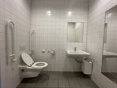 8-Zimmer-Gewerbeimmobilie mieten in Sankt Pölten – 267 m², € 12 – Bild 13 von 16