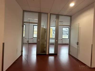 8-Zimmer-Gewerbeimmobilie mieten in Sankt Pölten – 267 m², € 12 – Bild 5 von 16