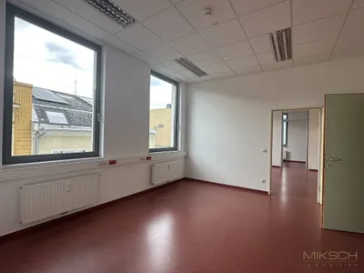 8-Zimmer-Gewerbeimmobilie mieten in Sankt Pölten – 267 m², € 12 – Bild 7 von 16