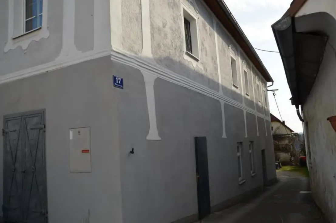 Stadthaus mit Potential und großem Grundstück - Widok 2