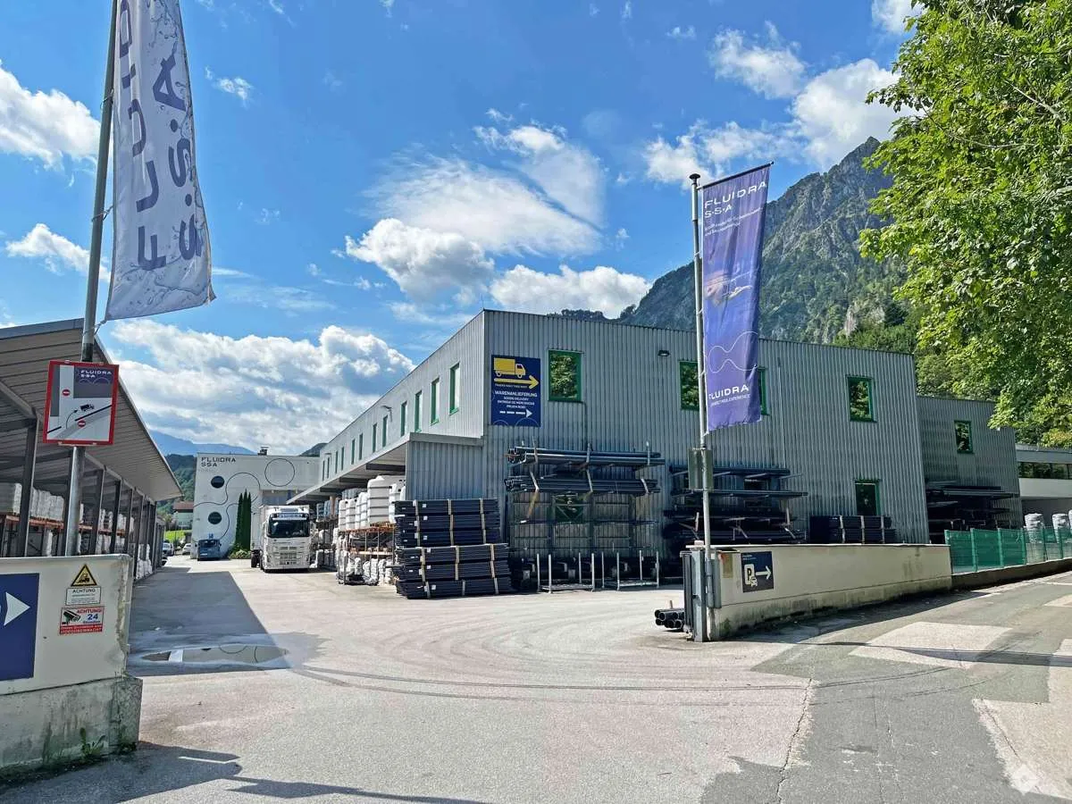 Var. 1: Betriebsliegenschaft in Stadtnähe zur Miete - Widok 2