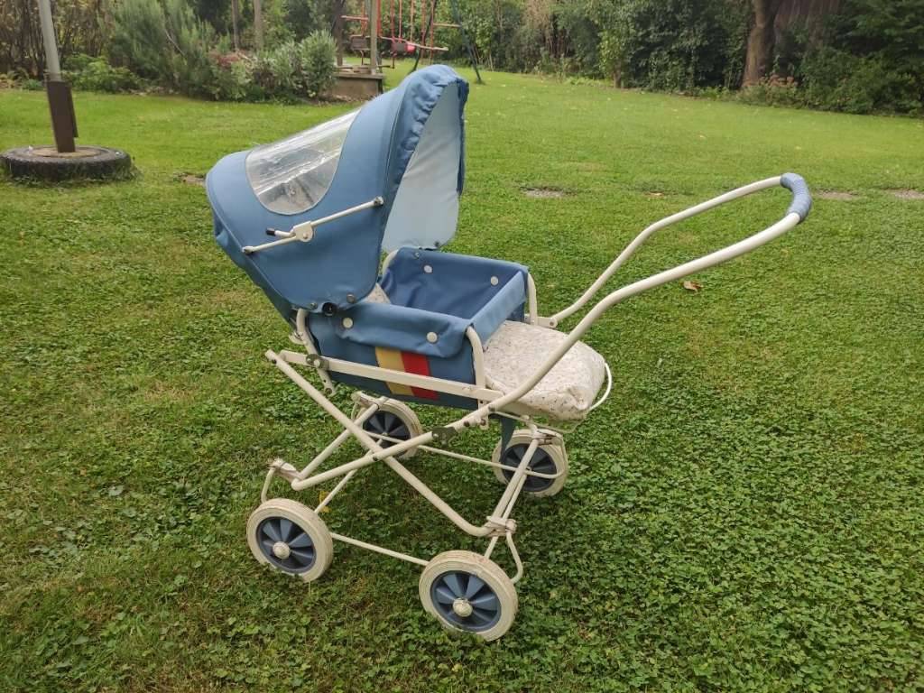 Blauer Puppenwagen 40 Jahre alt,  30,- (3382 Loosdorf) - willhaben