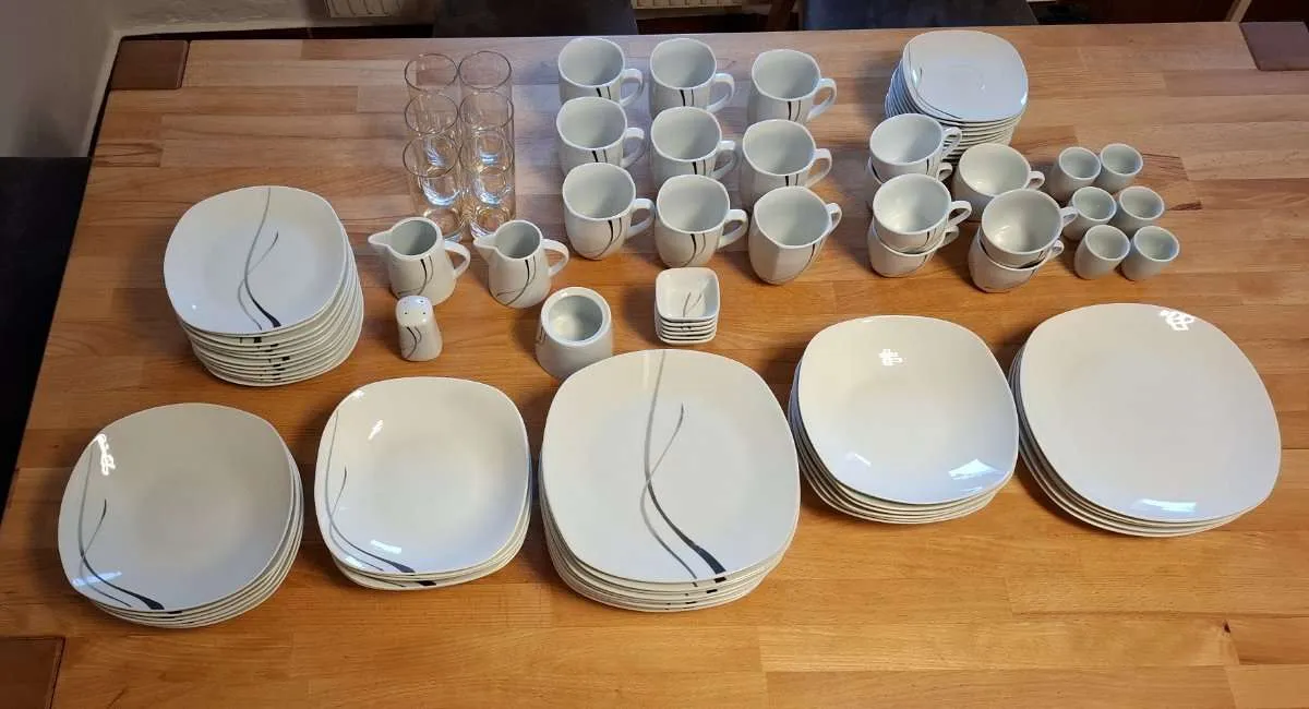 80-teiliges Kombiservice Silver Night / Tafelservice / Kaffeeservice Van Well Wellco Design / edles Porzellan + 6 Trinkgläser, € 38,- (6020 Innsbruck)