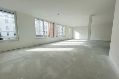 Gewerbeimmobilie mieten in Mödling – 217 m², € 3.661 – Bild 2 von 8