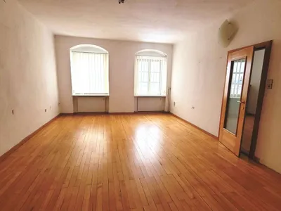 5-Zimmer-Gewerbeimmobilie mieten in Melk – 144 m², € 1.150 – Bild 1 von 10
