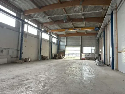 Gewerbeimmobilie mieten in Feldkirchen – 1 000 m², € 5 – Bild 1 von 18
