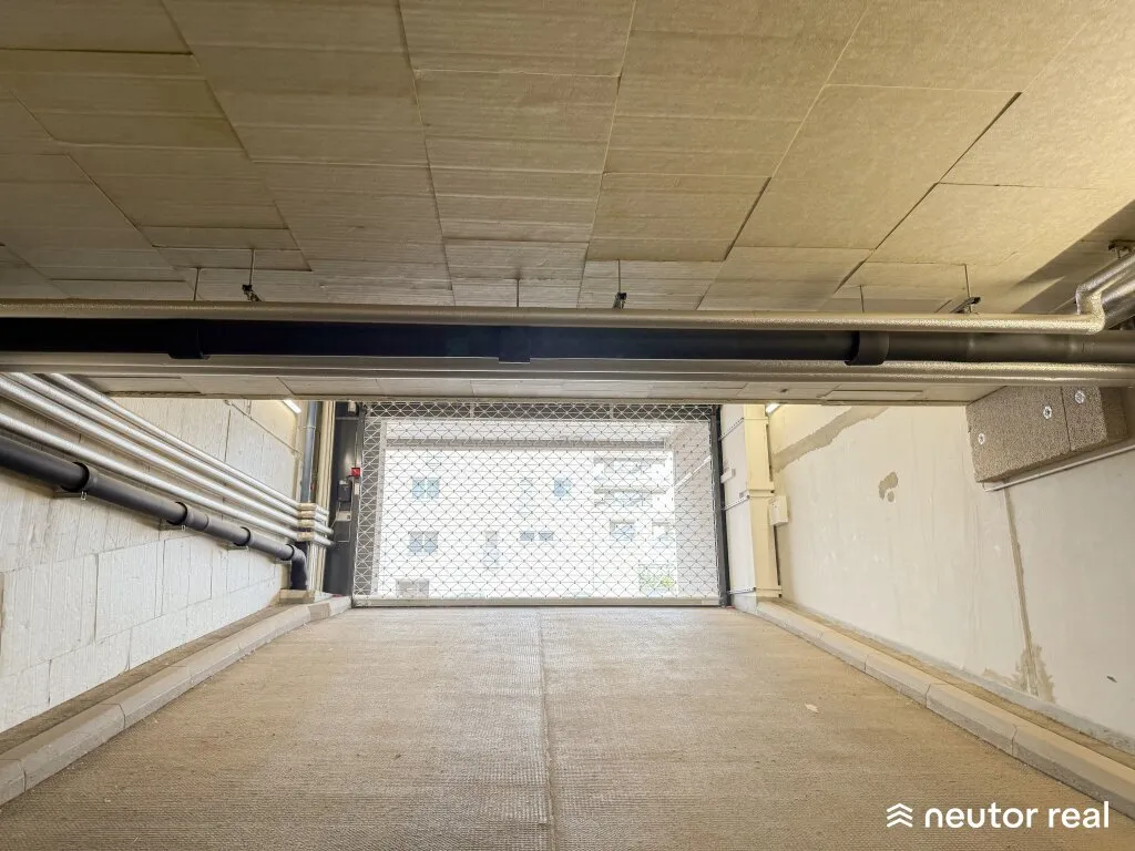 TIEFGARAGENSTELLPLATZ NÄHE U1 KAGRAN - DONAUZENTRUM UND STEFFL ARENA - Widok 3