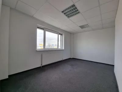 4-Zimmer-Gewerbeimmobilie mieten in Linz Land – 130 m², € 1.975 – Bild 8 von 12