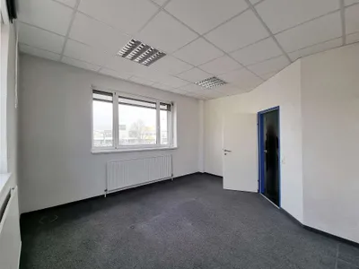 4-Zimmer-Gewerbeimmobilie mieten in Linz Land – 130 m², € 1.975 – Bild 3 von 12