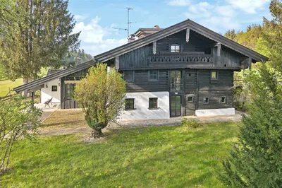 6-Zimmer-Immobilie kaufen in Salzburg-Umgebung – 238 m², € 795.000 – Bild 1 von 10