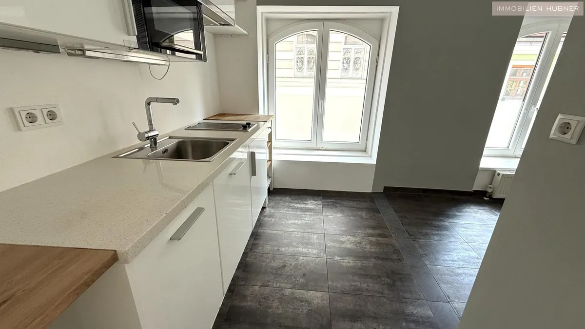 Zentral begehbares Büro (viele Zimmer) mit Loggia am SPITTELBERG! - Ansicht 3