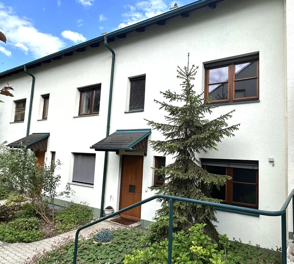 Reserviert: Charmantes Mittel-Reihenhaus mit Dachterrasse & Garten in Top-Lage von Brunn am Gebirge - Ansicht 2