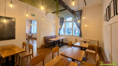4-Zimmer-Gewerbeimmobilie mieten in Graz – 160 m², € 1.783 – Bild 2 von 17
