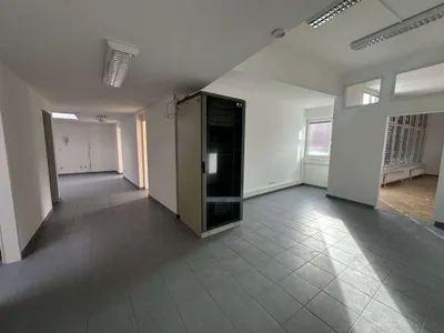 7-Zimmer-Gewerbeimmobilie mieten in Eisenstadt – 249 m², € 3.295 – Bild 5 von 15