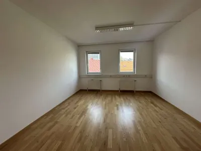 7-Zimmer-Gewerbeimmobilie mieten in Eisenstadt – 249 m², € 3.295 – Bild 6 von 15