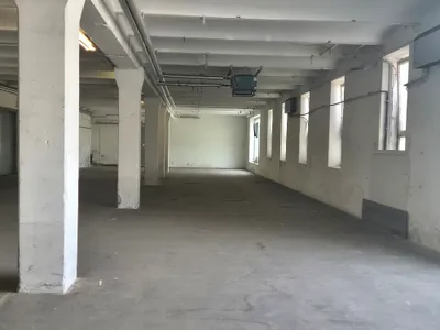 Gewerbeimmobilie mieten in Bruck an der Leitha – 450 m², € 1.110