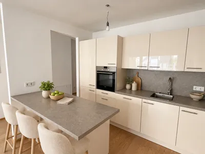 Sonnige Balkonwohnung mit Kühlung – Bild 3