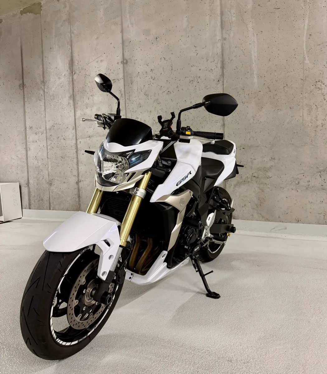 suzuki-gsr-750-naked-bike-willhaben