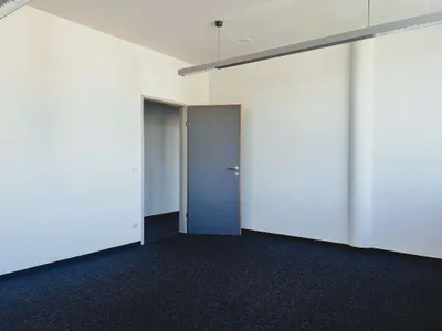 3-Zimmer-Gewerbeimmobilie mieten in Linz Land – 83 m², € 955 – Bild 14 von 24