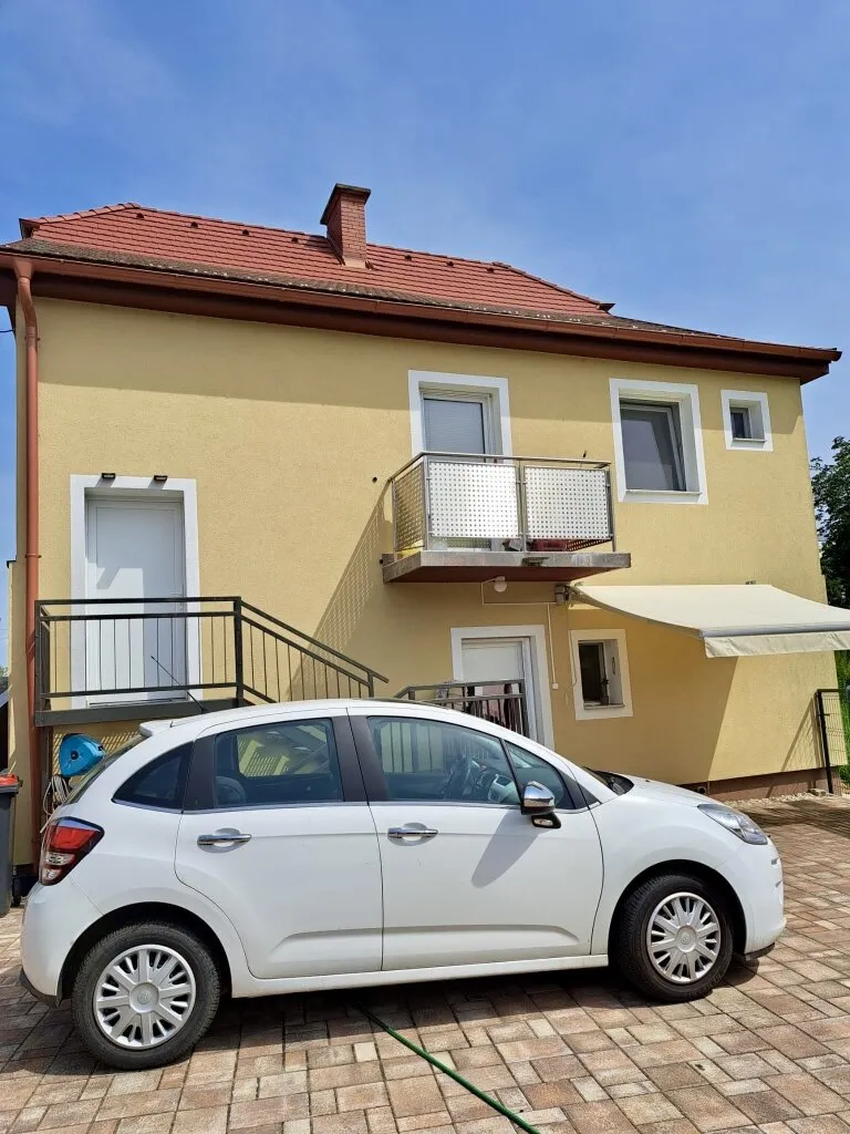 Neuer Preis! Modernes Einfamilienhaus in Güssing - vollrenoviert, mit Garten, Terrasse, Garage und Solarenergie!, Güssing