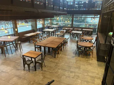 Gewerbeimmobilie mieten in Innsbruck – 627 m², € 123 – Bild 4 von 9