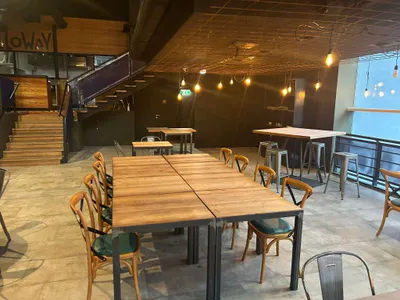 Gewerbeimmobilie mieten in Innsbruck – 627 m², € 123 – Bild 3 von 9