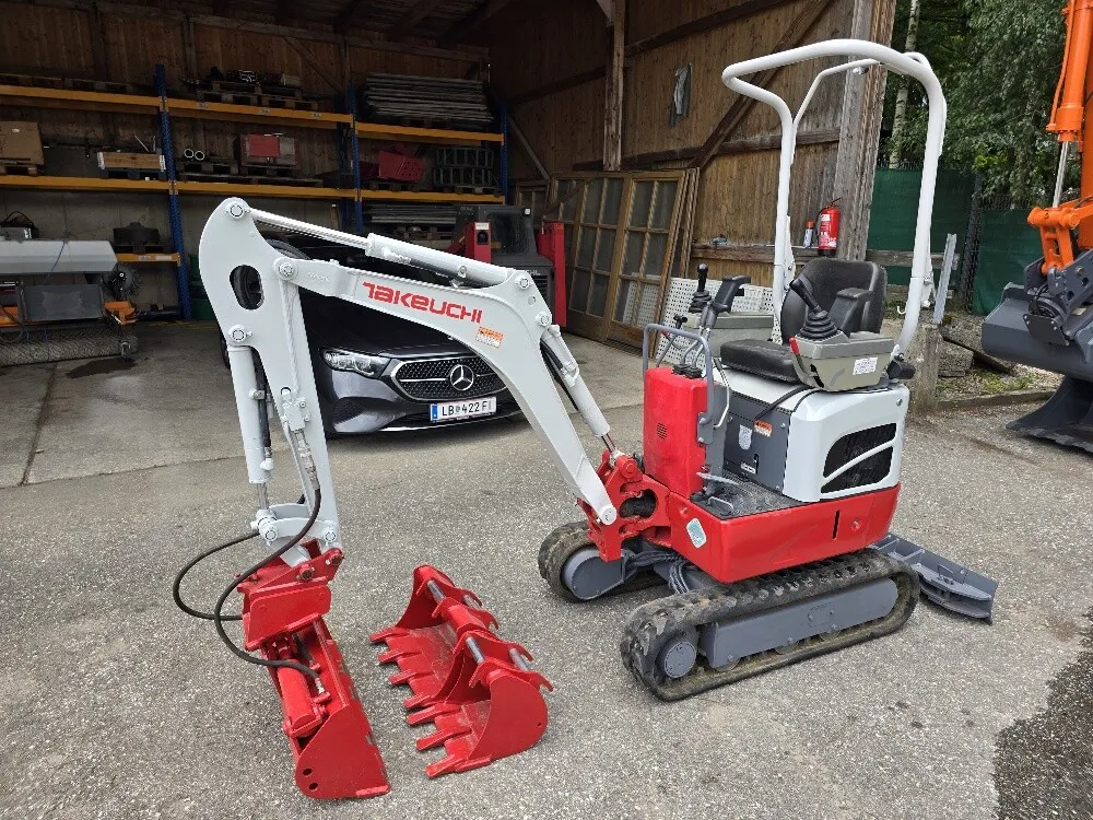 Takeuchi Sonstige