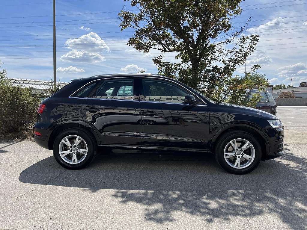 Audi Q3 2,0 TFSI quattro Sport S-tronic SUV / Geländewagen