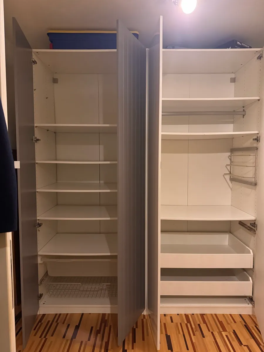 IKEA PAX Kleiderschrank 250 × 236 cm, € 250,- (1160 Wien)