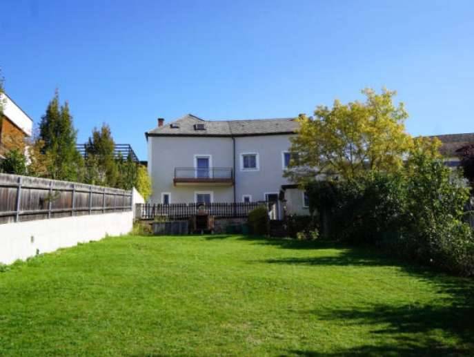 5- Zimmer Wohnung im 1. OG, Balkon, Gartenanteil, Garage - Ansicht 3