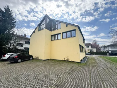 4-Zimmer-Gewerbeimmobilie mieten in Salzburg Stadt – 230 m², € 2.130 – Bild 9 von 10