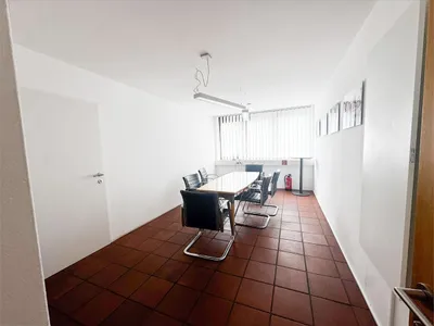4-Zimmer-Gewerbeimmobilie mieten in Salzburg Stadt – 230 m², € 2.130 – Bild 7 von 10
