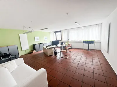 4-Zimmer-Gewerbeimmobilie mieten in Salzburg Stadt – 230 m², € 2.130 – Bild 6 von 10