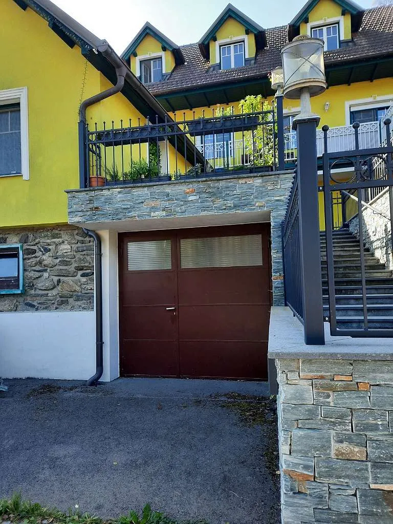 3571 Gars/ Zitternberg: Energieautarkes Landhaus zum Traumpreis: Vermieten/ Mehrgenerationenhaus/ gut saniert/ ideal als Gemeinschafts-Wohnhaus mit 3-4 Wohneinheiten und 3 Terrassen / inkl. Praxis / Büroräume/ Lagerfläche auf insges. 400 m² - Ansicht 3