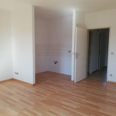 2-Zimmer-Wohnung mieten in Wiener Neustadt – 42 m², € 634 – Bild 3 von 9