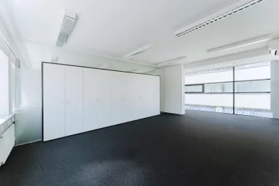4-Zimmer-Gewerbeimmobilie mieten in Vöcklabruck – 185 m², € 2.314 – Bild 7 von 27