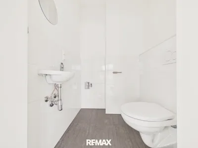 1-Zimmer-Gewerbeimmobilie mieten in Bruck an der Leitha – 75 m², € 602 – Bild 9 von 11
