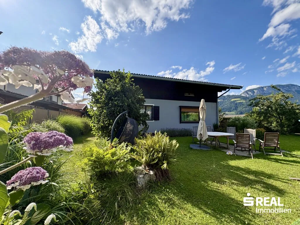 Attraktives Wohnhaus mit zwei Wohneinheiten in sonniger Aussichtslage von Itter - Ansicht 2