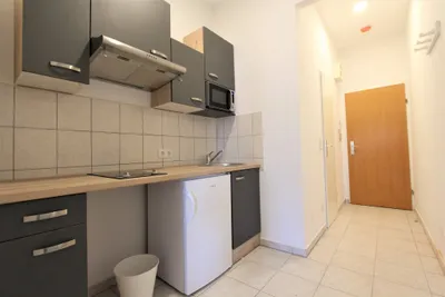 Kurzzeitvermietung! Schön möblierte1-Zimmer-Wohnung in Traumlage! – Bild 3
