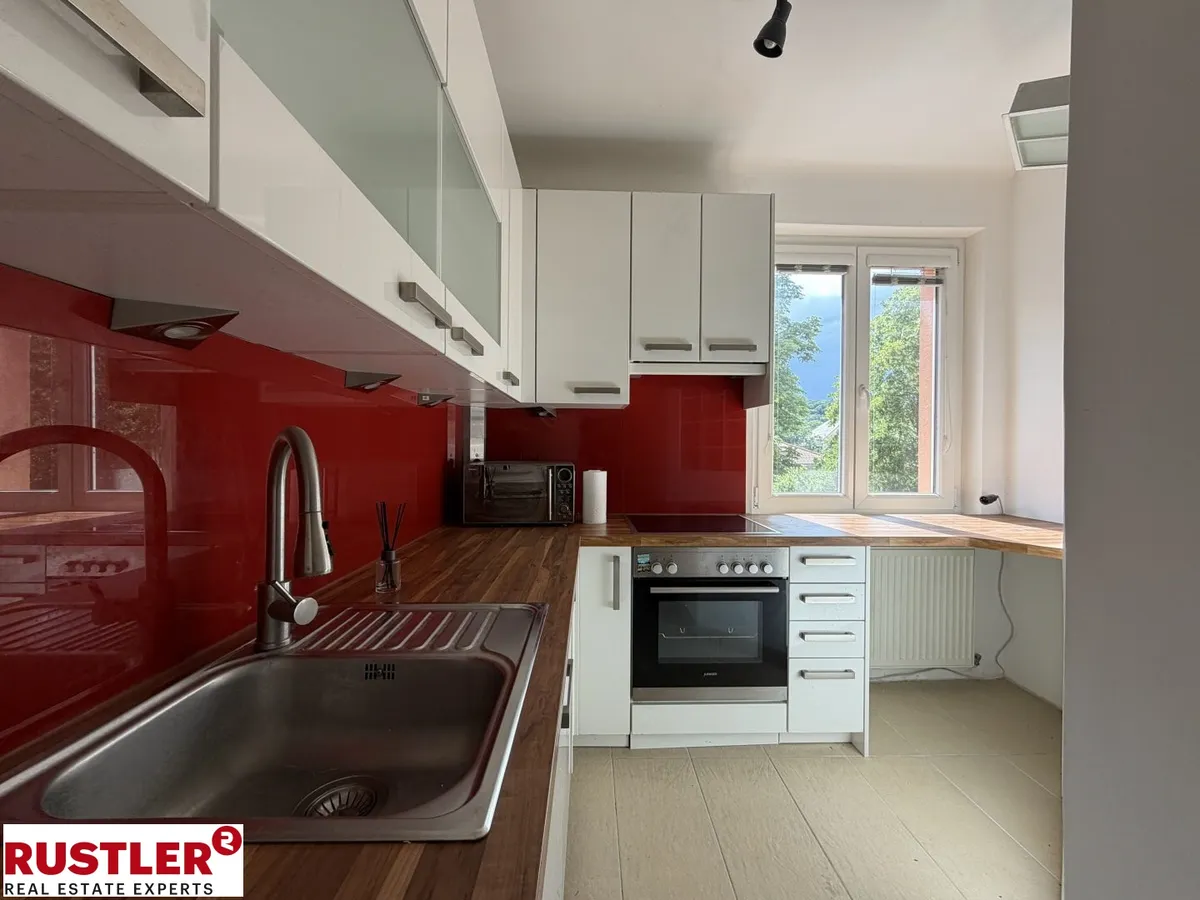 Attraktive Lage - Helle 3 Zimmer-Wohnung mit Loggia - Ansicht 3