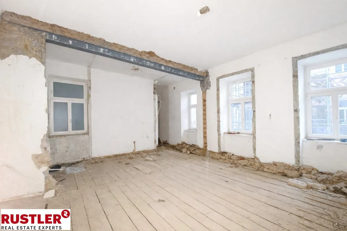 Entkernte Einheit mit Charme in saniertem Altbau - verwirklichen Sie Ihre Wohnvorstellungen – pohled 2
