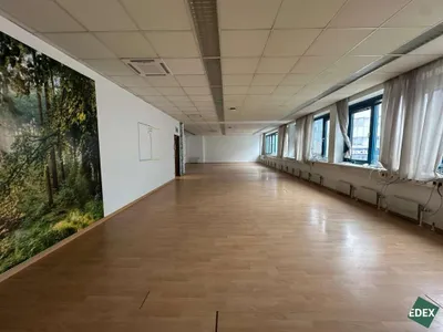 Gewerbeimmobilie mieten in Wien – 926 m², € 12 – Bild 1 von 6