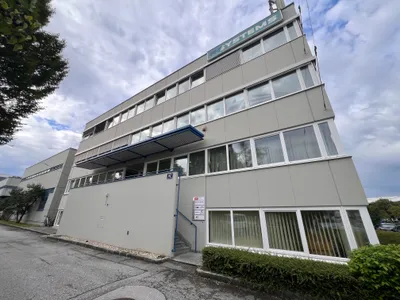 11-Zimmer-Gewerbeimmobilie mieten in Salzburg Stadt – 270 m², € 3.510