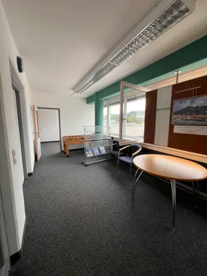 11-Zimmer-Gewerbeimmobilie mieten in Salzburg Stadt – 270 m², € 3.510 – Bild 2 von 16
